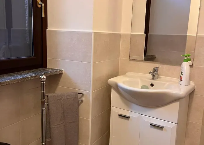 Il Cortile Single & Double In No 3*