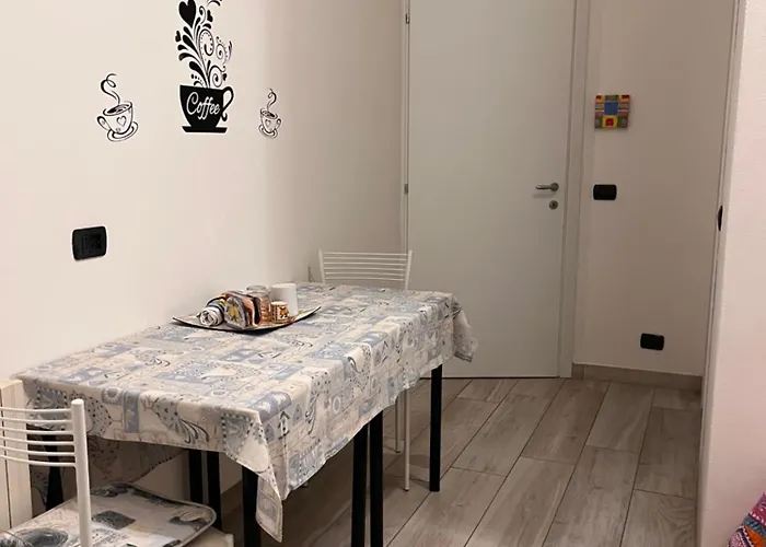 Bed and Breakfast Il Cortile Single & Double In No Όπως